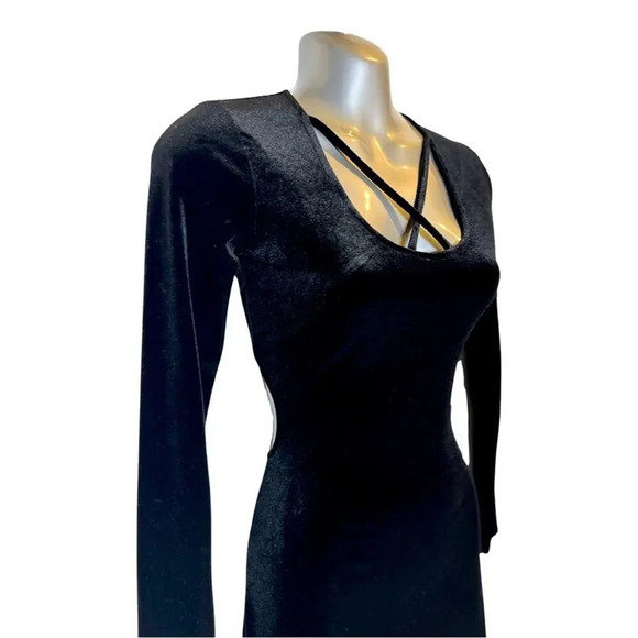 Women’s Black Backless Velvet Floor Length Dress with Slits Size Small - Picture 5 of 10